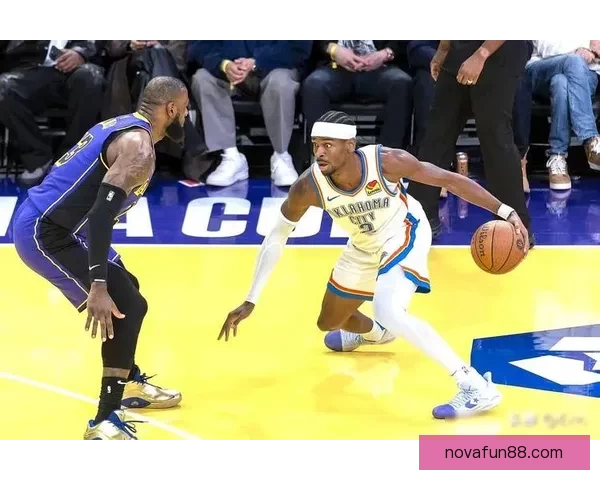 小米切尔突破肘击格雷姆斯面部被判一级恶意犯规