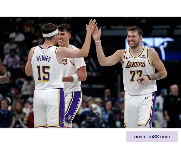 詹姆斯成湖人唯一支柱东契奇里夫斯伤退媒体坚信灭霸再现